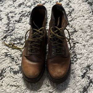 Dr. Martens 1460 CRAZY HORSE LEATHER LACE UP BOOTS